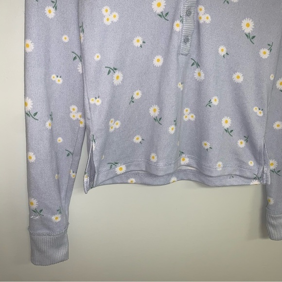 Aeropostale Lightweight Sweater Cardigan Women’s  Size XS‎ Floral Blue Daisies - Picture 4 of 6